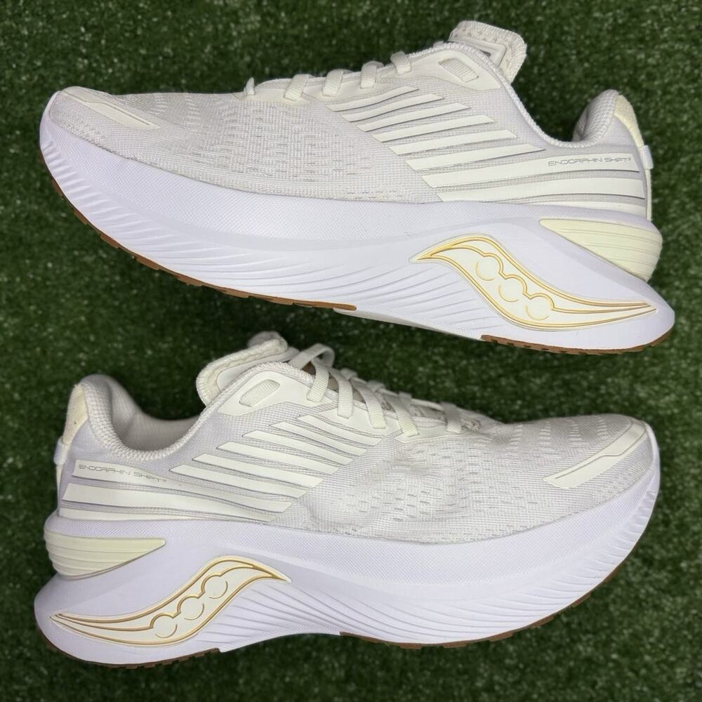 Saucony Endorphin Shift 3 White Gum Women’s 10 Running Shoes